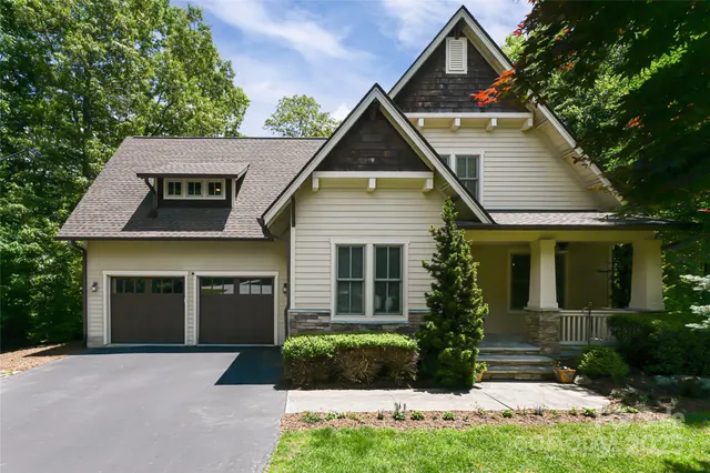 $1,175,000 | 1 East Owl Creek Lane, Fairview, NC 28730