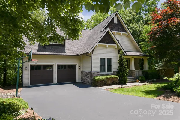$1,175,000 | 1 East Owl Creek Lane, Fairview, NC 28730