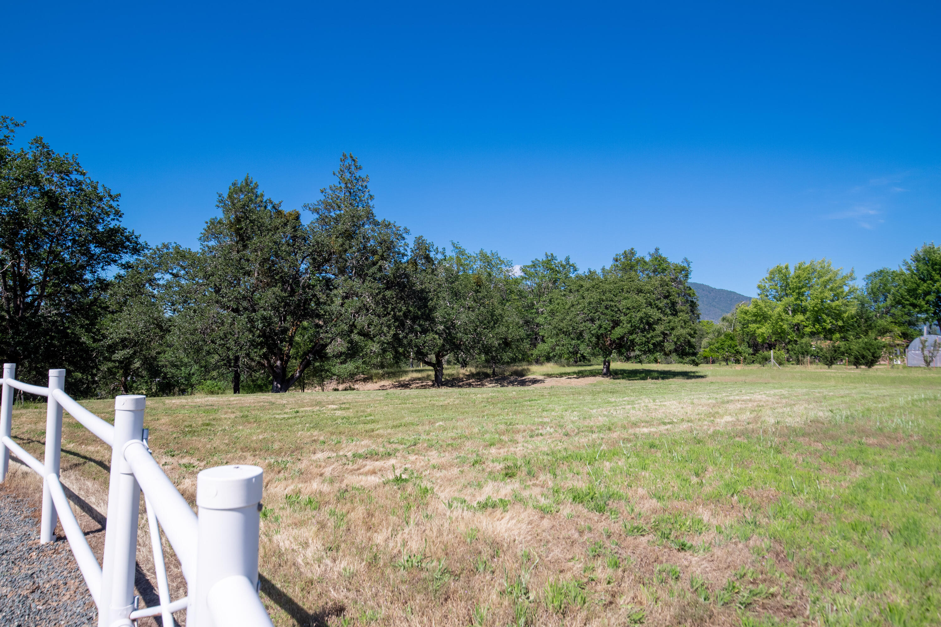 2591 Merlin Road Grants Pass, OR 97526 - Photo 21 of 27 2591MerlinRd-19