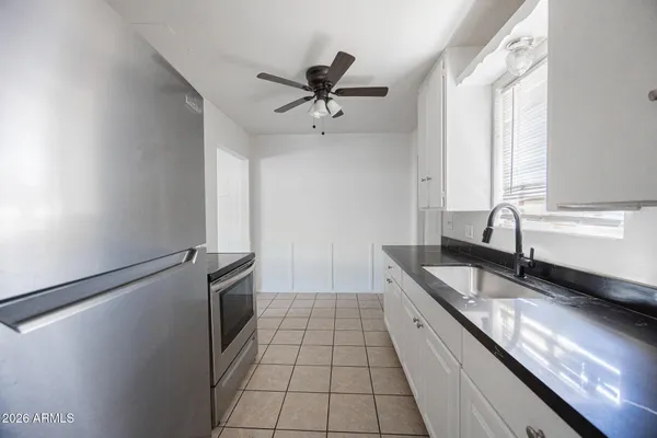 $1,095 | 1915 North 26th Place, Unit 4, Phoenix, AZ 85008