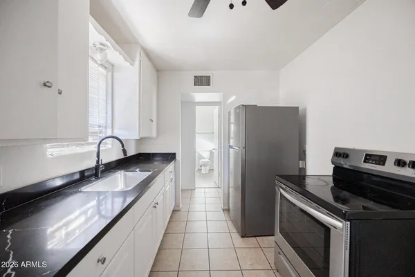 $1,095 | 1915 North 26th Place, Unit 4, Phoenix, AZ 85008