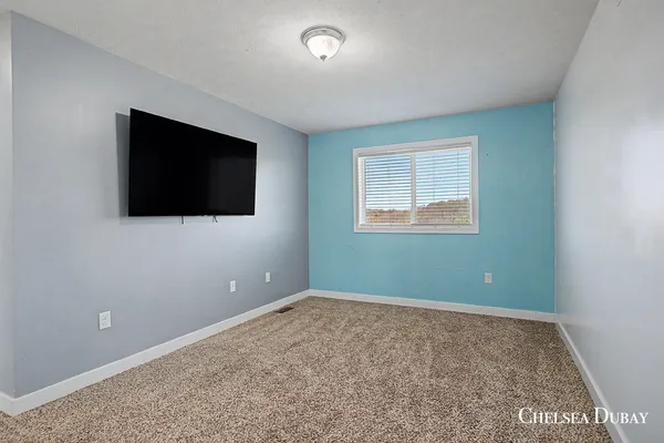 $615,000 | 4125 Kroes Street Northeast, Rockford, MI 49341
