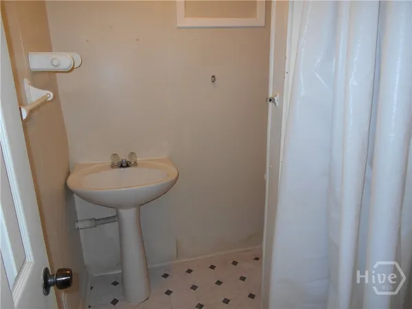 $1,800 | 5505 Betty Drive, Savannah, GA 31406