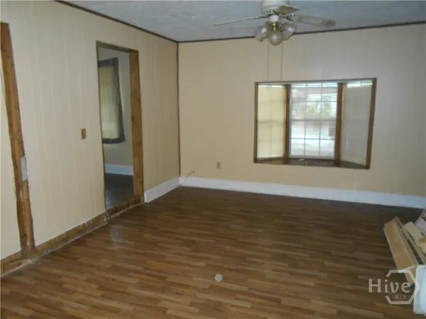 $1,800 | 5505 Betty Drive, Savannah, GA 31406