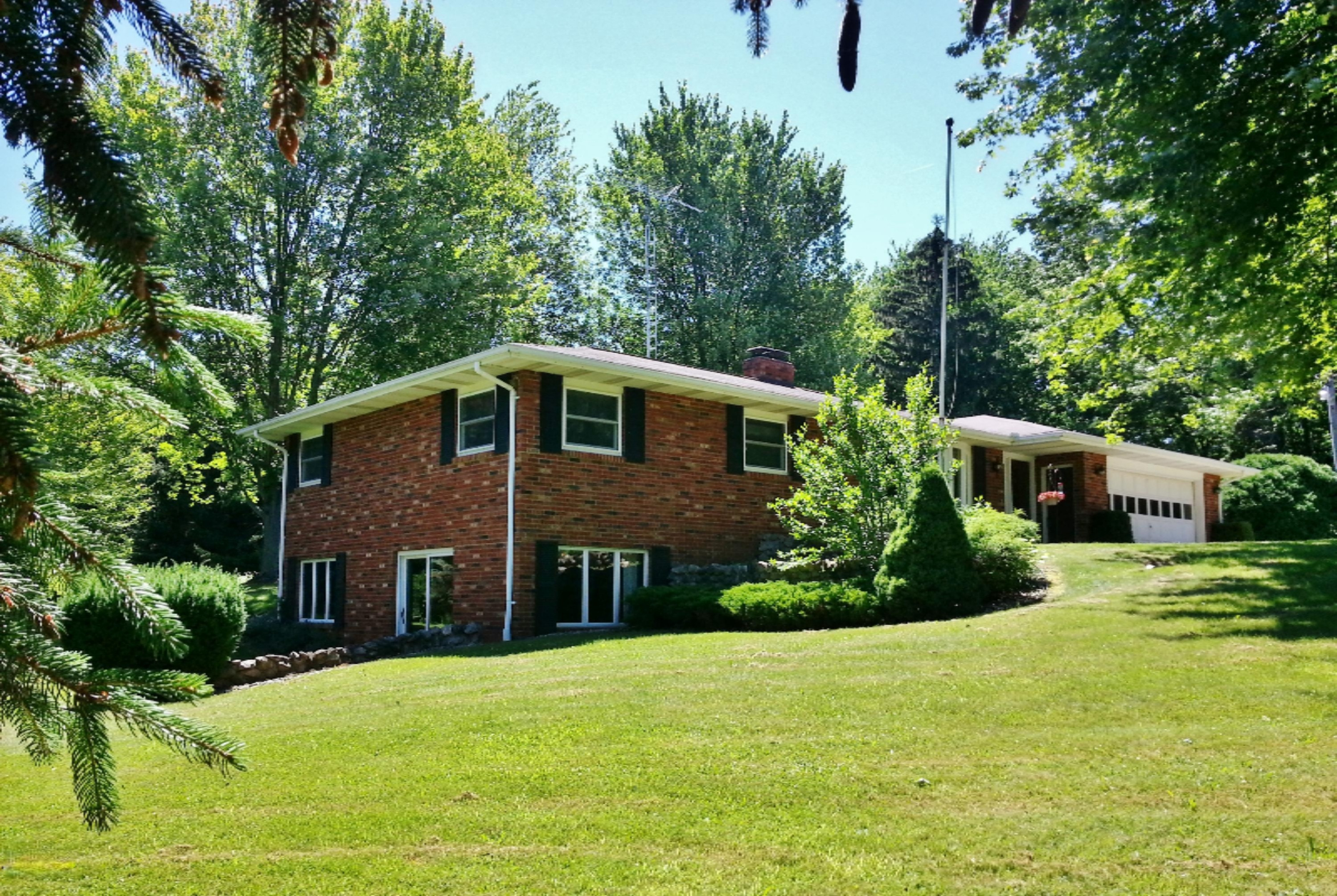 5925 Eidson Road St. Joseph, MI 49085 - Photo 3 of 31 20150623_115243