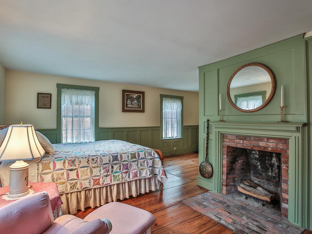 149 Dutton Road Lyndeborough, NH 03082 - Photo 13 of 36