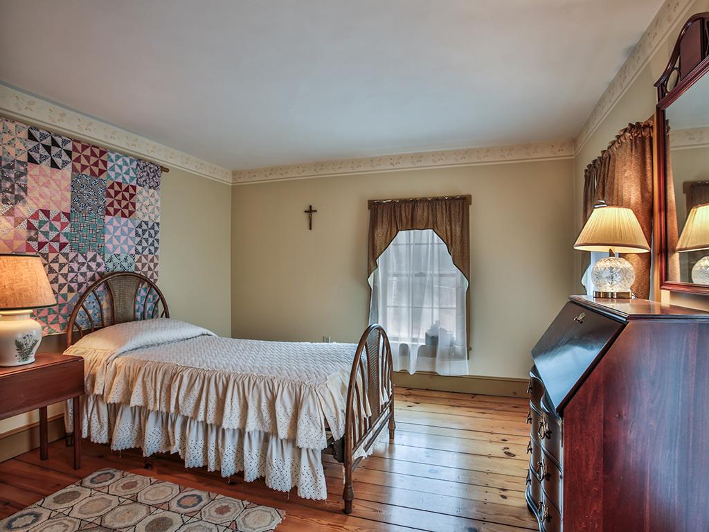 149 Dutton Road Lyndeborough, NH 03082 - Photo 21 of 36