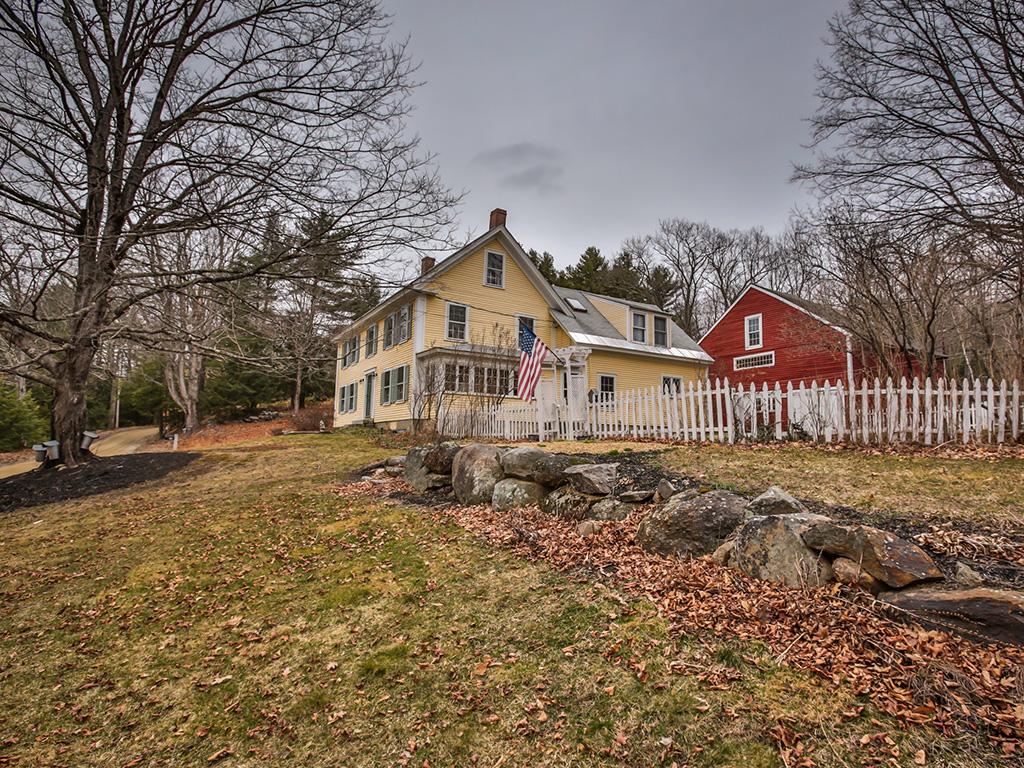 149 Dutton Road Lyndeborough, NH 03082 - Photo 4 of 36