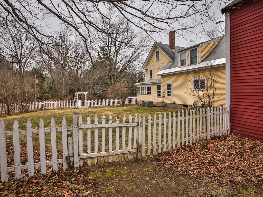 149 Dutton Road Lyndeborough, NH 03082 - Photo 33 of 36