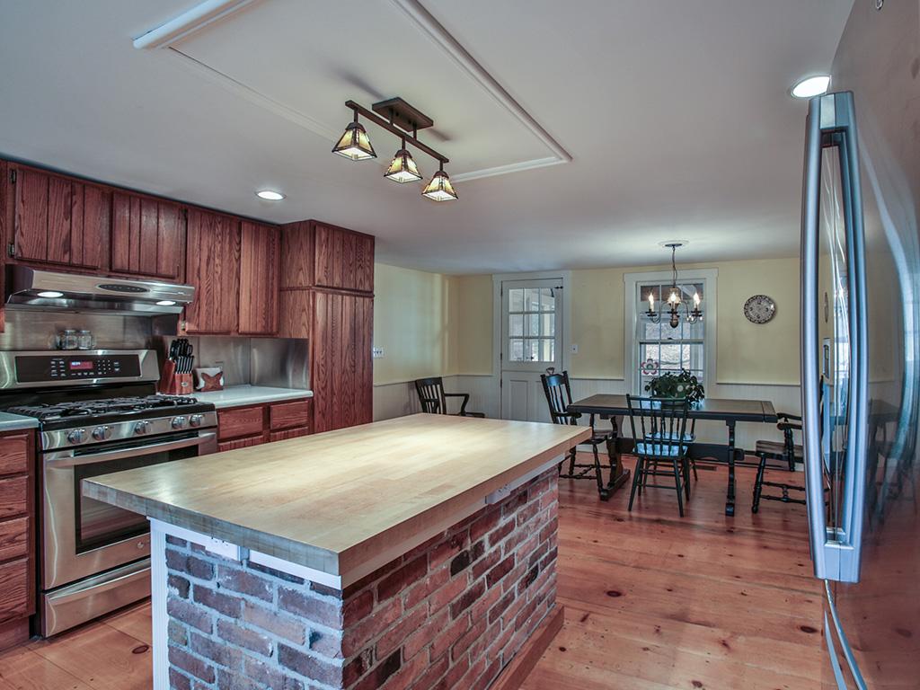149 Dutton Road Lyndeborough, NH 03082 - Photo 8 of 36