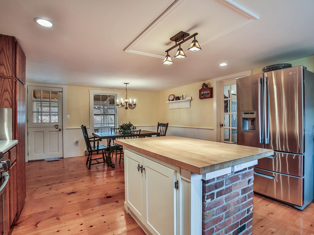 149 Dutton Road Lyndeborough, NH 03082 - Photo 9 of 36