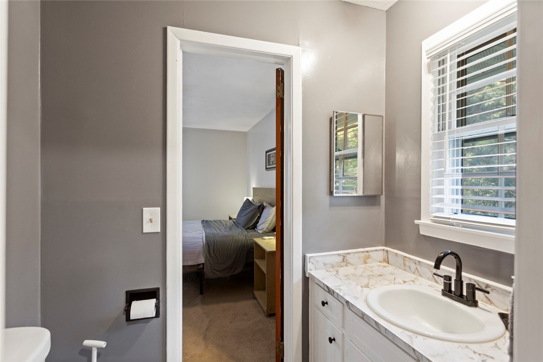 201 Keowee Trail Seneca, SC 29678 - Photo 18 of 34