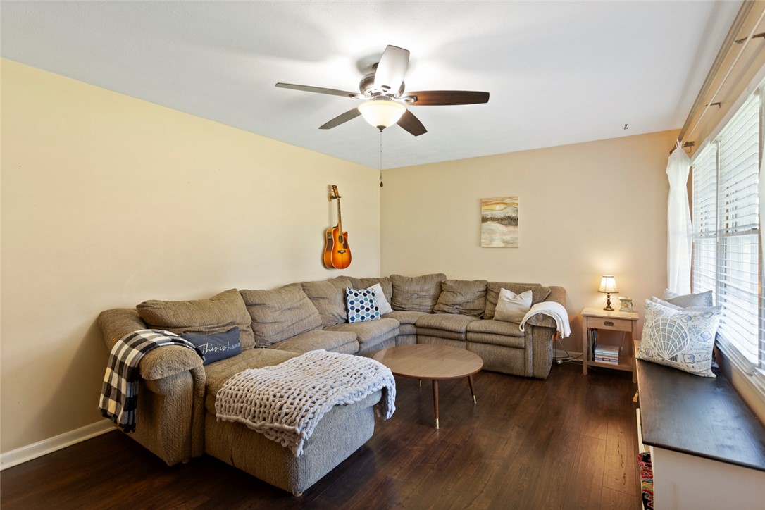 201 Keowee Trail Seneca, SC 29678 - Photo 5 of 34