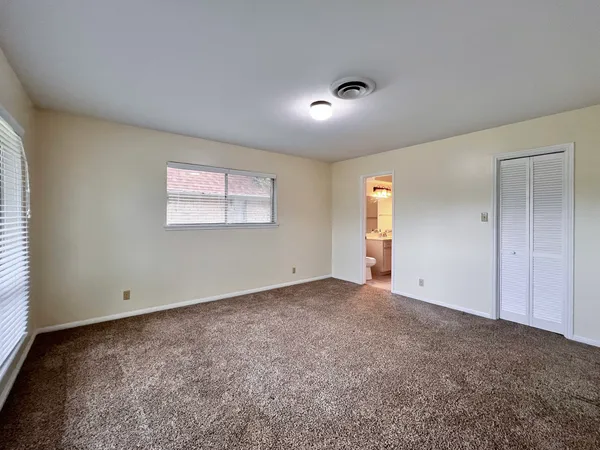 $1,700 | 401 Rolling Hills Drive West, Conroe, TX 77304