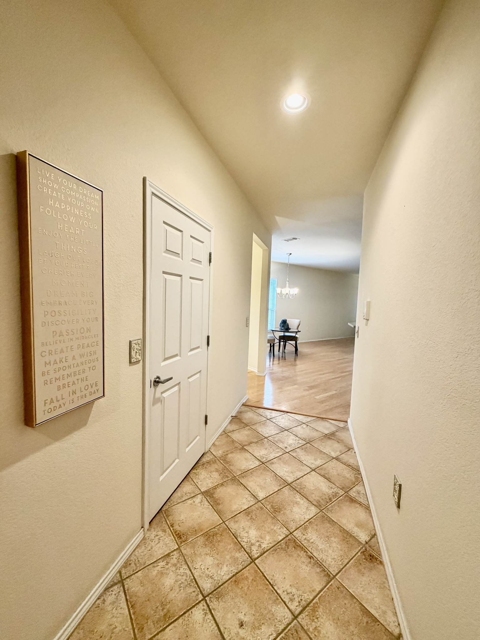 316 Crockett Loop Georgetown, TX 78633 - Photo 4 of 26