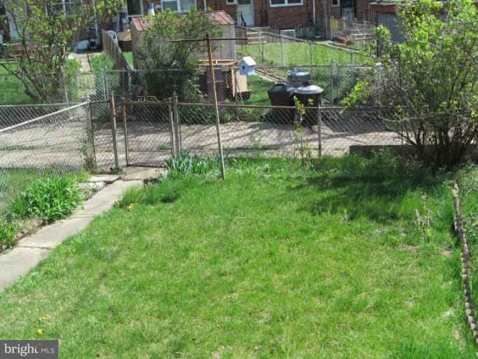 5543 Channing Road Baltimore, MD 21229 - Photo 4 of 13 Exterior (Rear)
