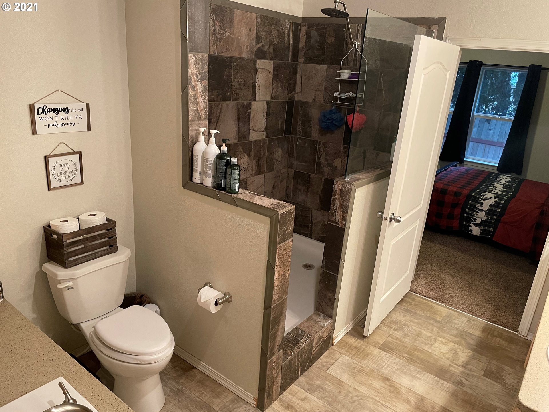 25570 East Welches Road Welches, OR 97067 - Photo 15 of 27 Gallery Image 15