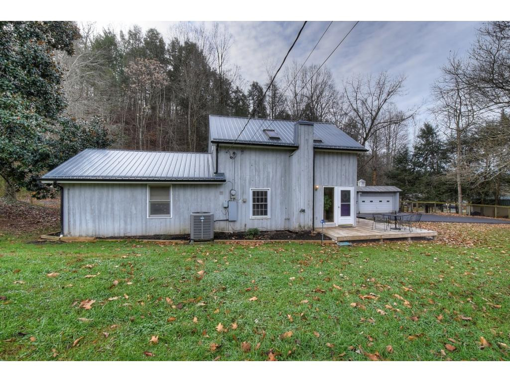130 Fishery Loop Road Erwin, TN 37650 - Photo 2 of 31 Photo 2
