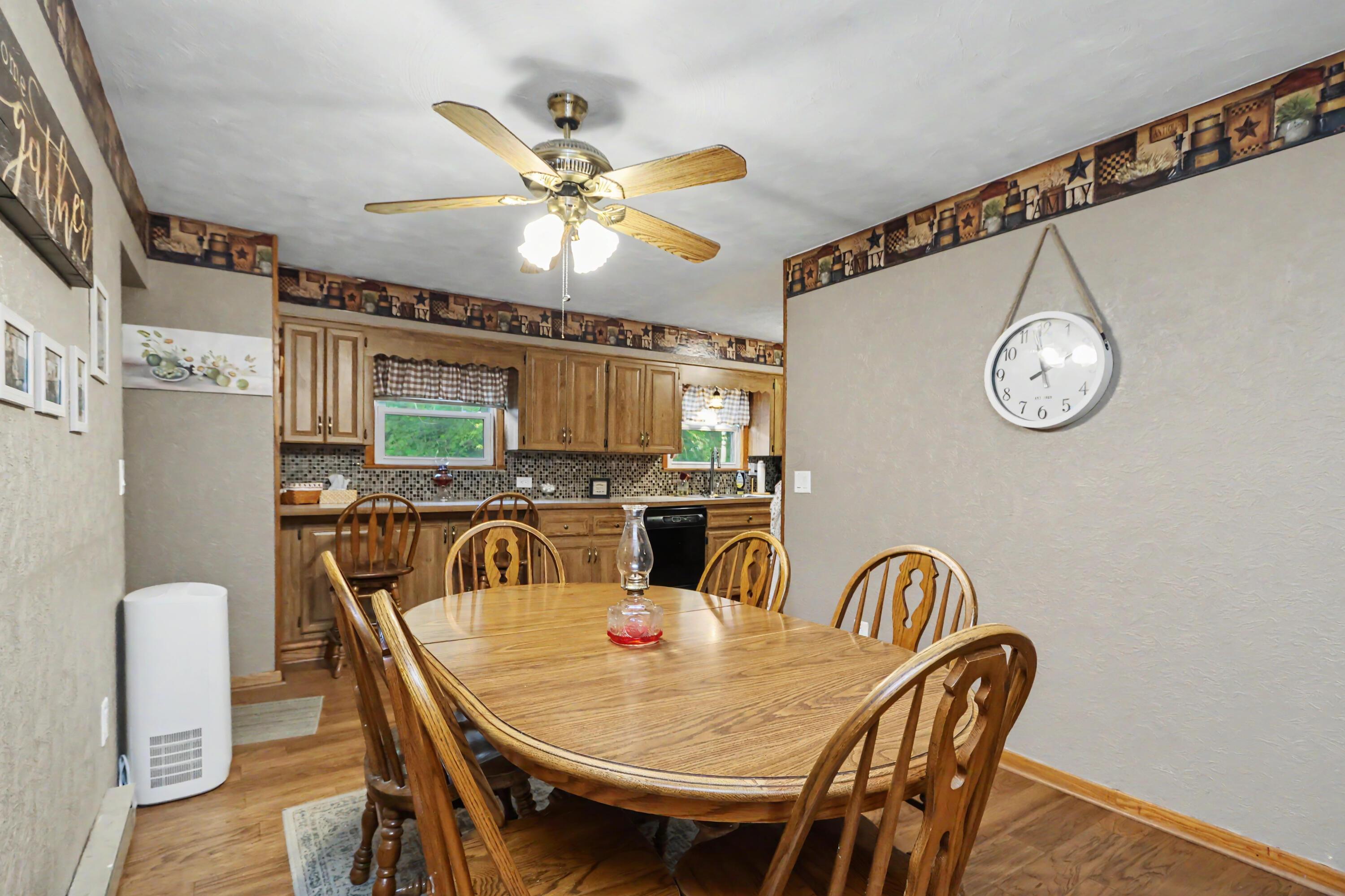 1812 Base Line Road West Plymouth, OH 44865 - Photo 9 of 43 2A5A9444