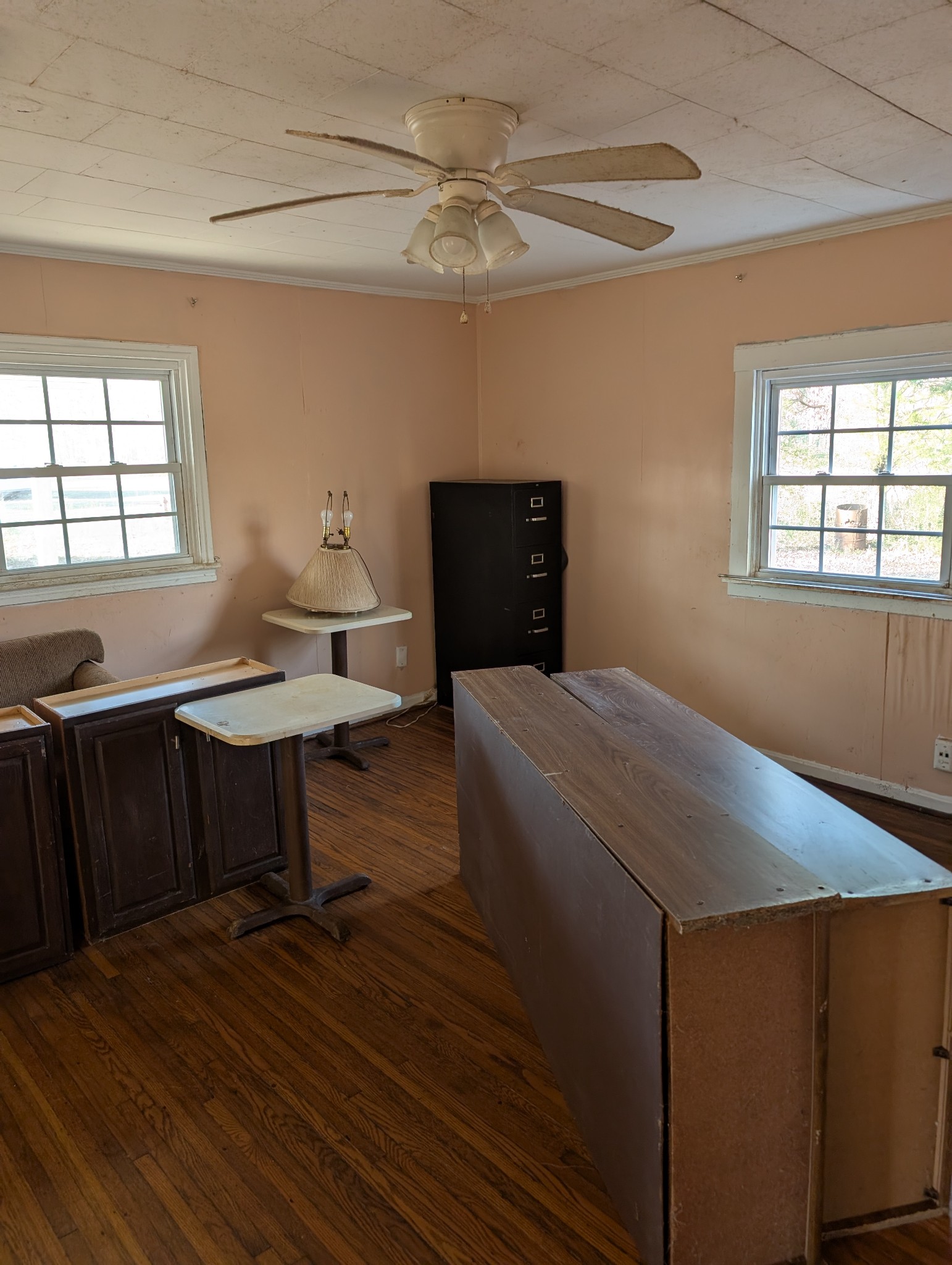 1031 East Pruett Road Dickson, TN 37055 - Photo 6 of 21 a workspace with furniture and window