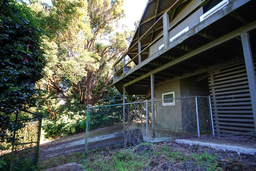 1270 Middle Road Kula, HI 96790 - Photo 3 of 17 a backyard of a house with lots of green space