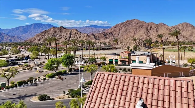 $299,999 | 45245 Seeley 17c Drive, Unit 17C, La Quinta, CA 92253