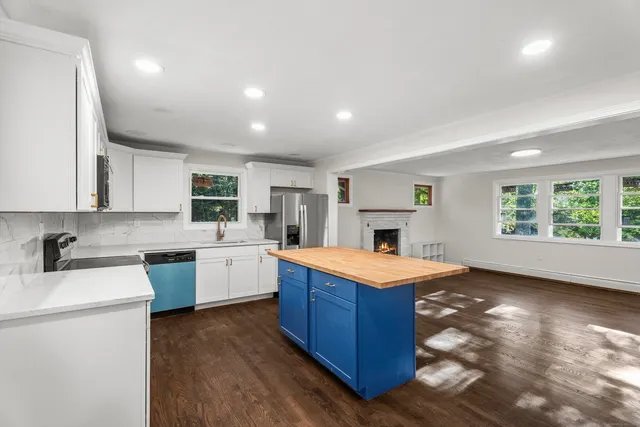 $399,900 | 27 Woodland Drive, Salem, CT 06420