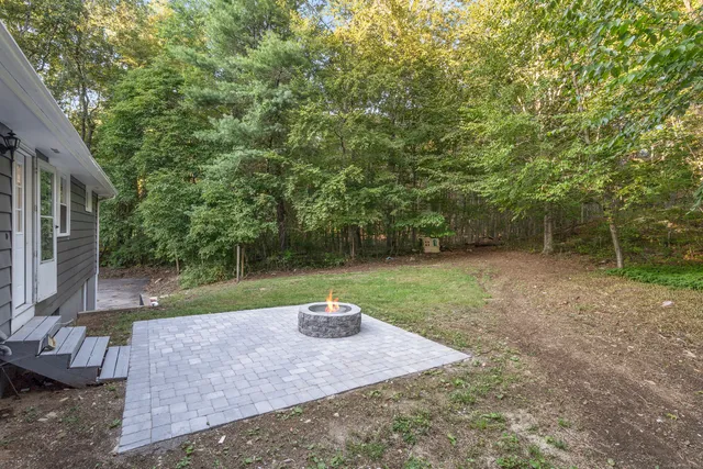 $399,900 | 27 Woodland Drive, Salem, CT 06420