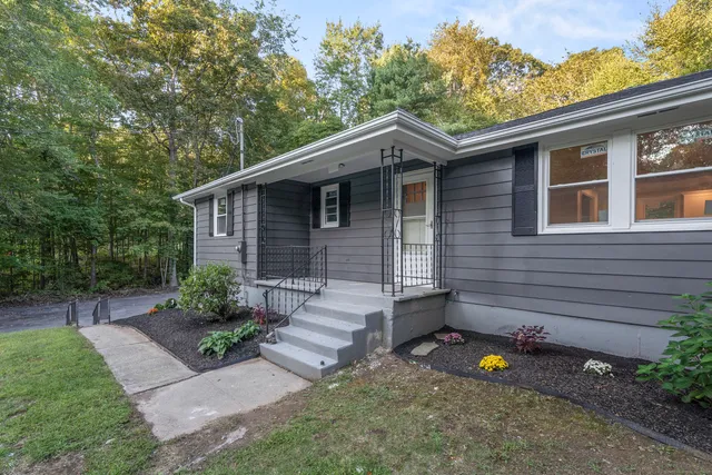 $399,900 | 27 Woodland Drive, Salem, CT 06420