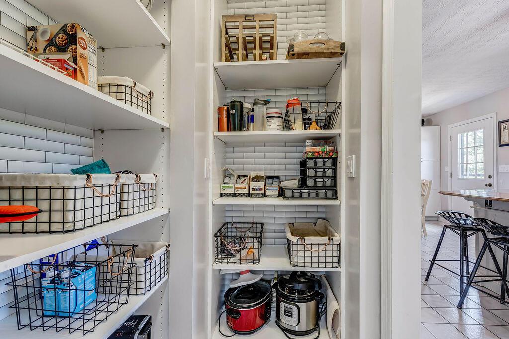 1300 Hubbard Road Galloway, OH 43119 - Photo 20 of 89 20. Pantry