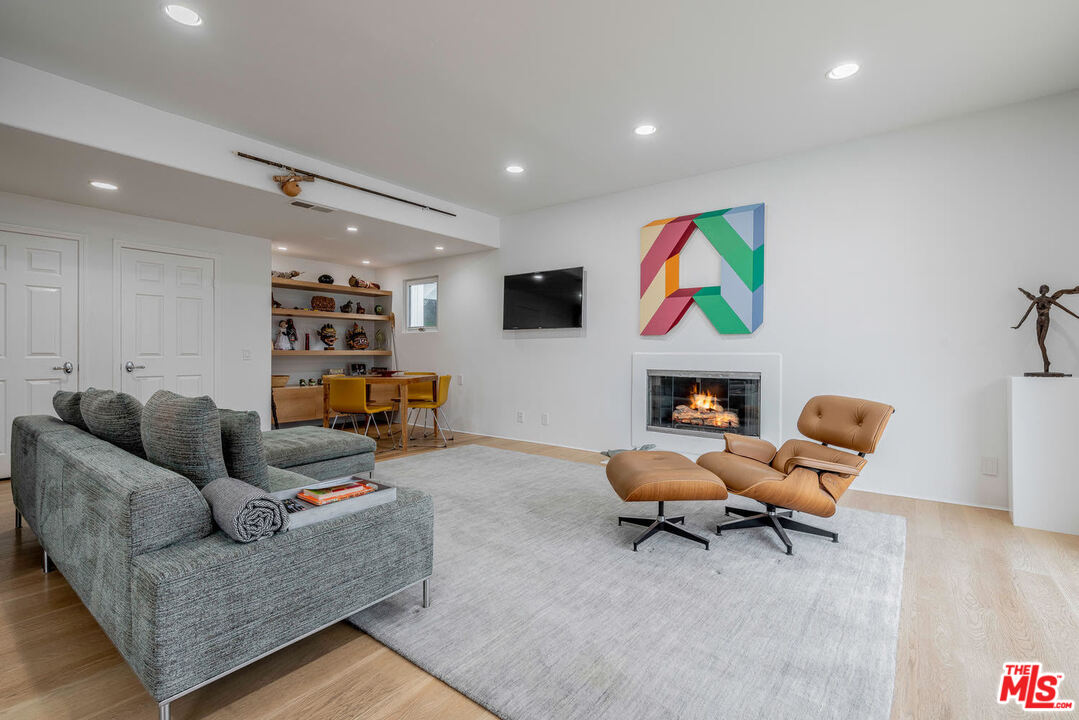 24050 Park Casino Calabasas, CA 91302 - Photo 22 of 43 a living room with furniture and a flat screen tv