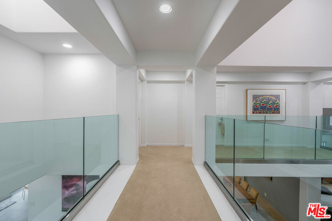 24050 Park Casino Calabasas, CA 91302 - Photo 27 of 43 a view of a bathroom