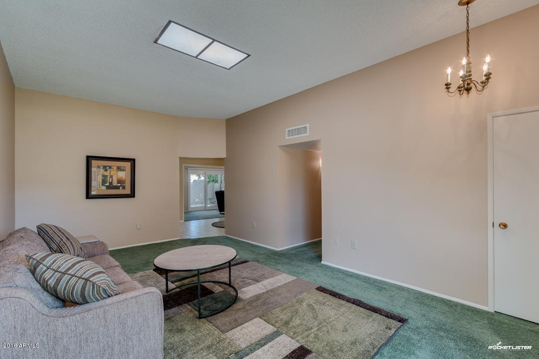 10020 West Royal Oak Road, Unit E Sun City, AZ 85351 - Photo 5 of 31 Living Room