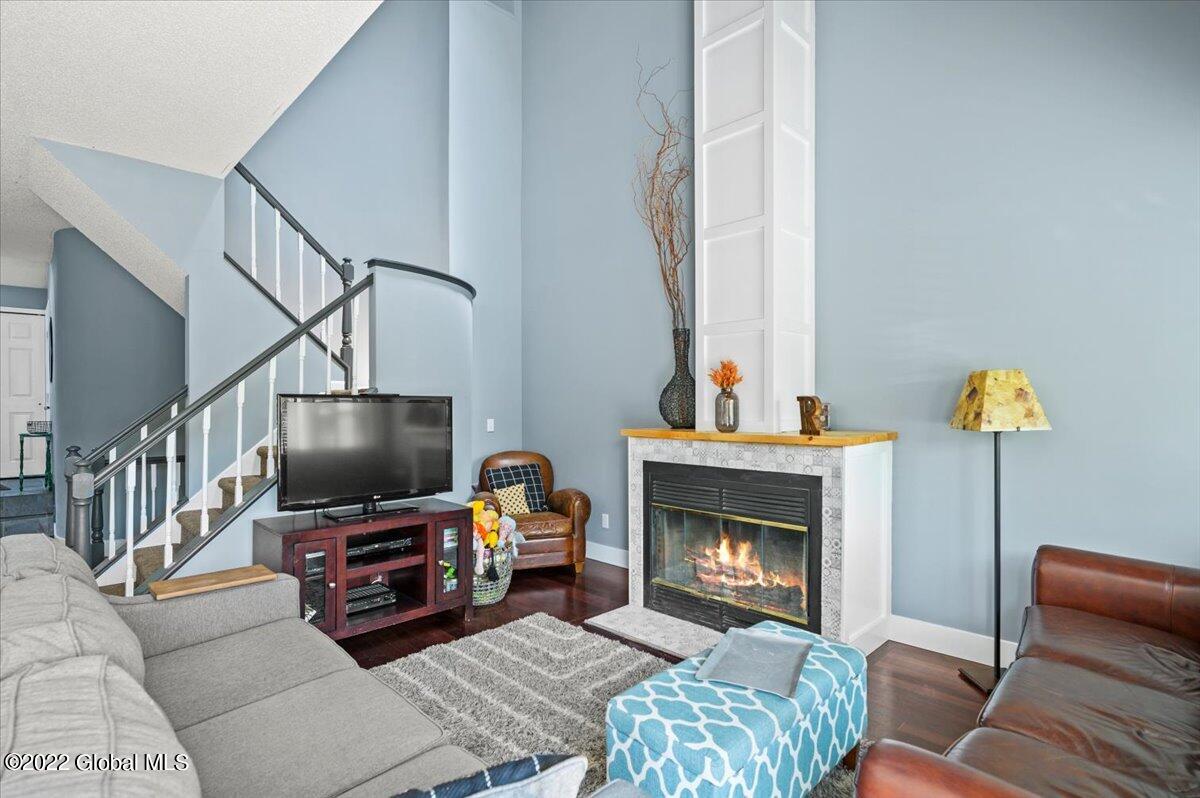 96 Kaydeross Park Road Saratoga Springs, NY 12866 - Photo 5 of 44 03-FJD_8922