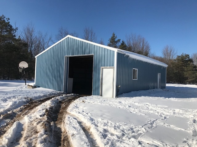 8440 King Road Benzonia, MI 49616 - Photo 13 of 19 1872145-12.JPG