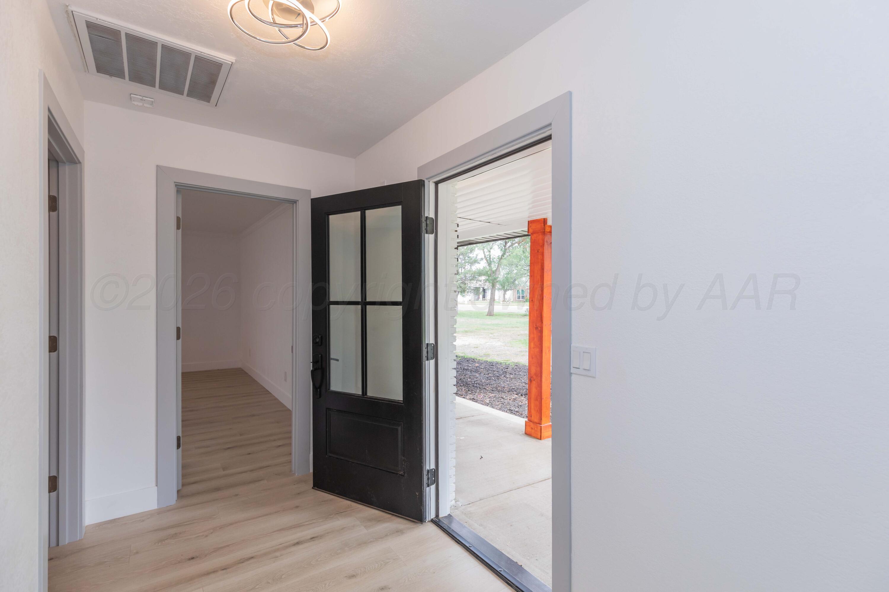 5133 Arden Road Amarillo, TX 79110 - Photo 12 of 30 ENTRY