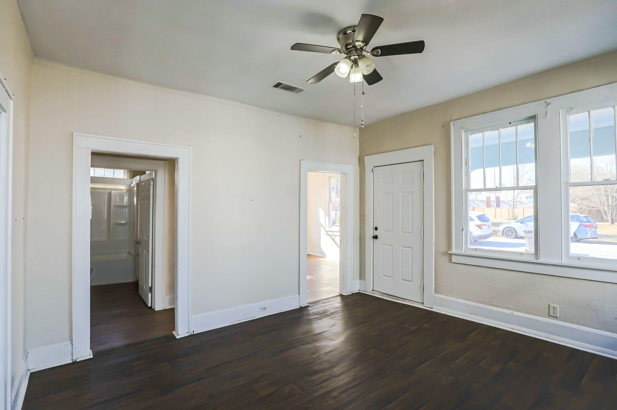 932 Murphy Street Augusta, GA 30904 - Photo 6 of 21 Living Room