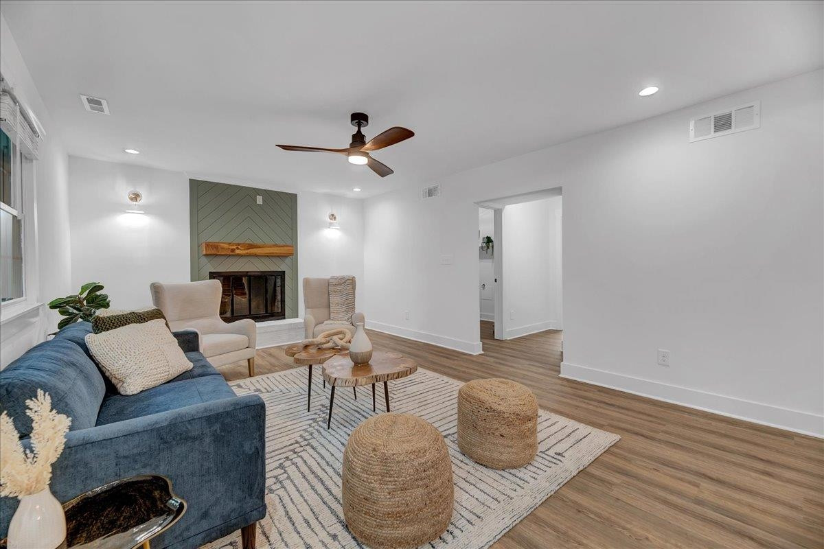 1108 East Millbrook Road Raleigh, NC 27609 - Photo 18 of 43 Photo 18