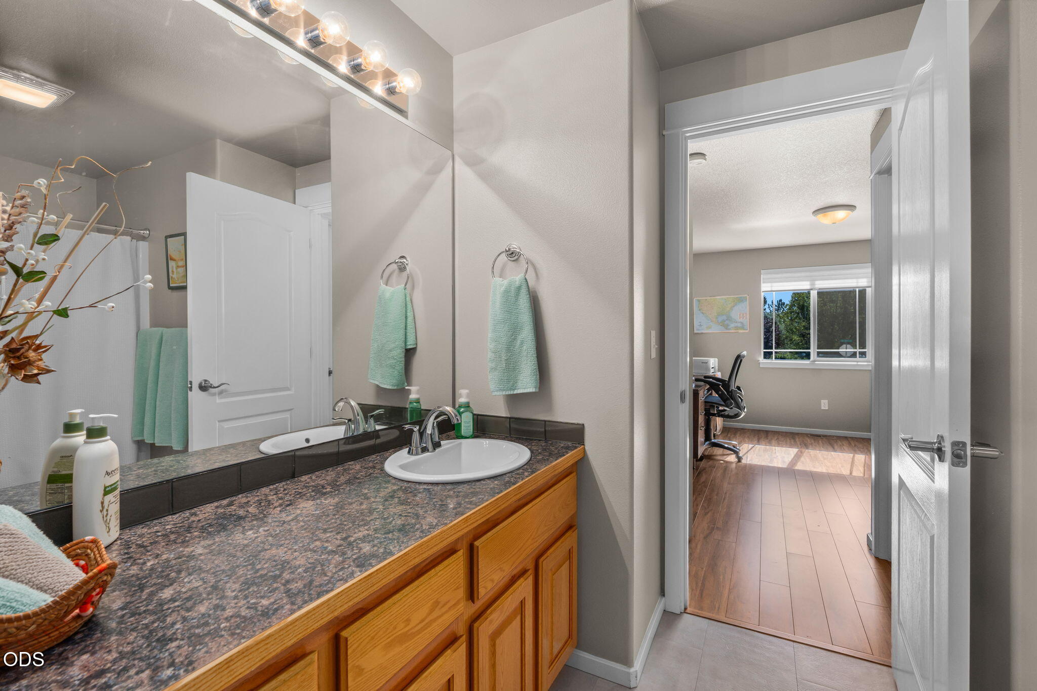 3633 Southwest 29th Street Redmond, OR 97756 - Photo 27 of 36
