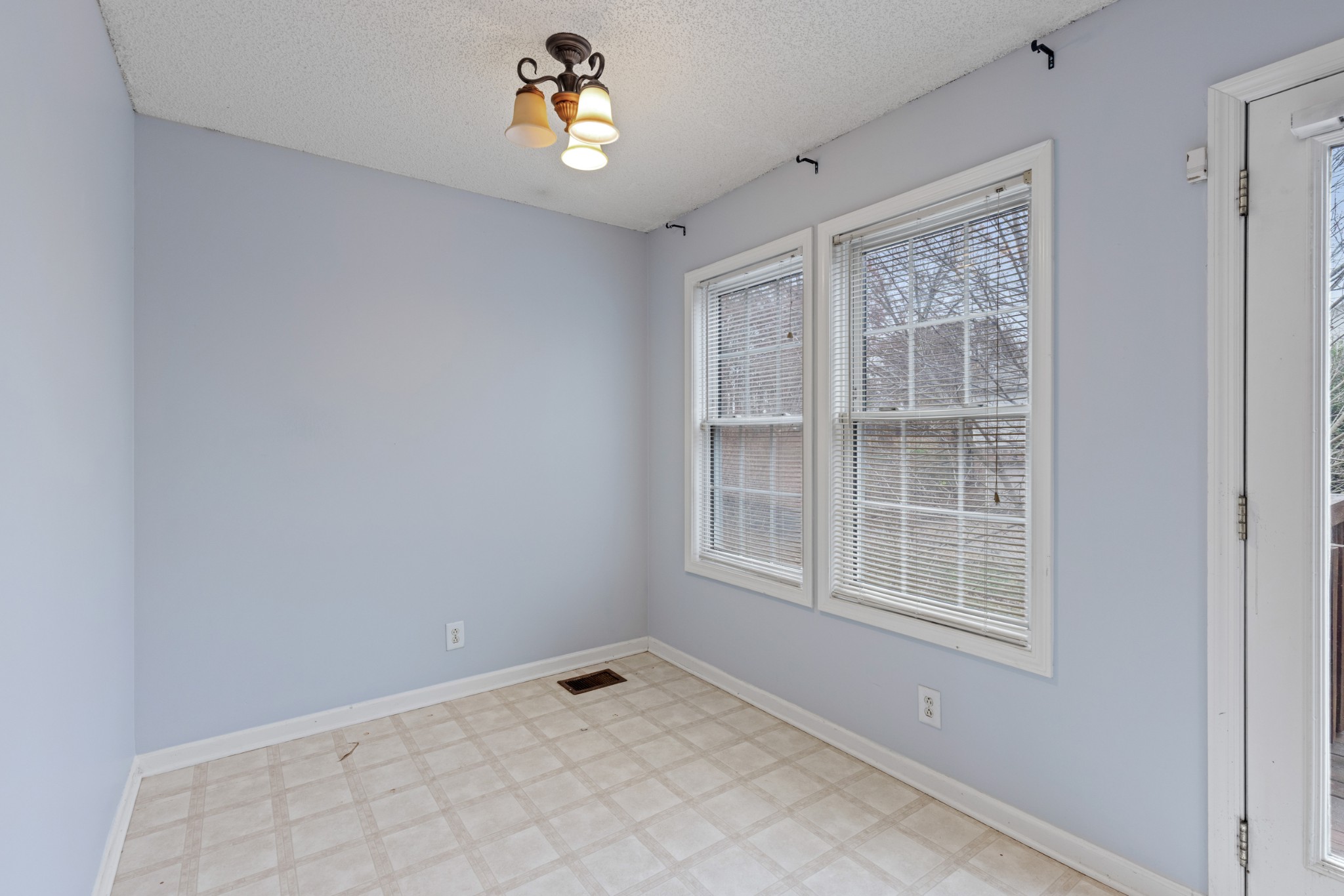 1069 Heatherwood Road Pleasant View, TN 37146 - Photo 7 of 45 an empty room with a window