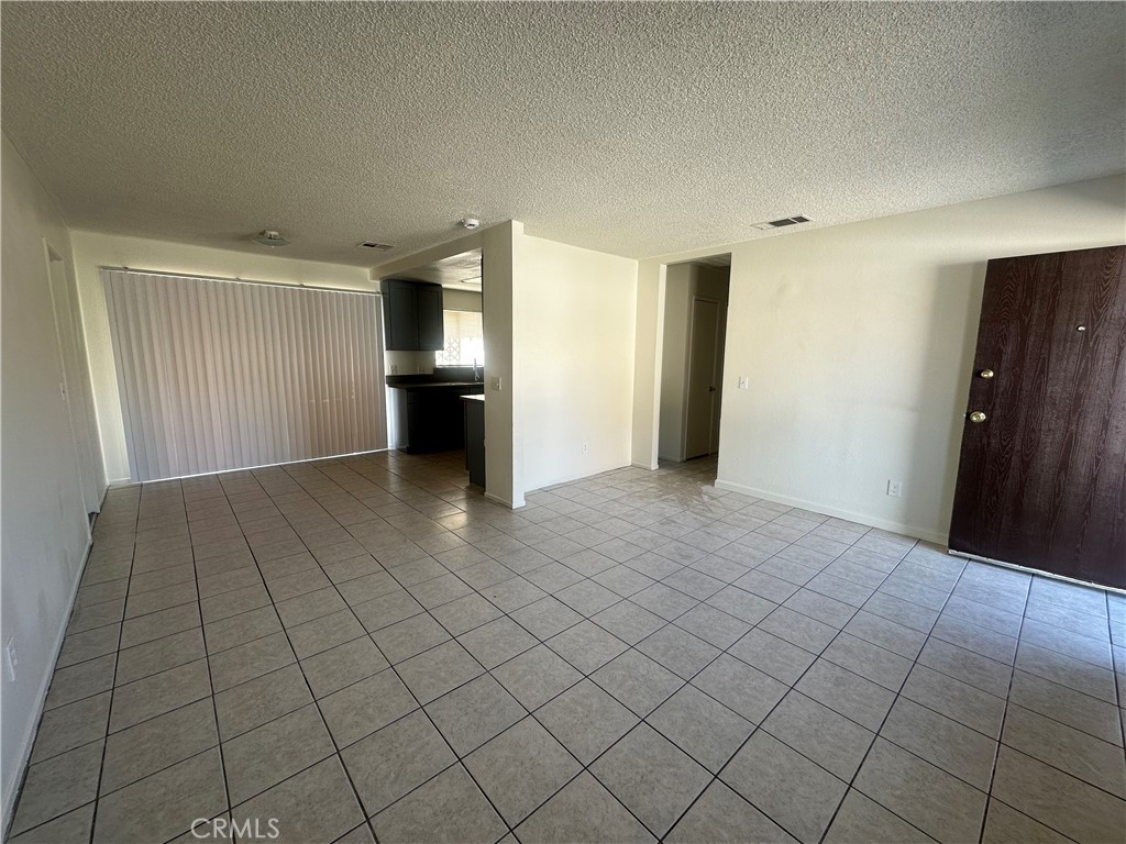15418 Bear Valley Road, Unit 3 Victorville, CA 92395 - Photo 3 of 9