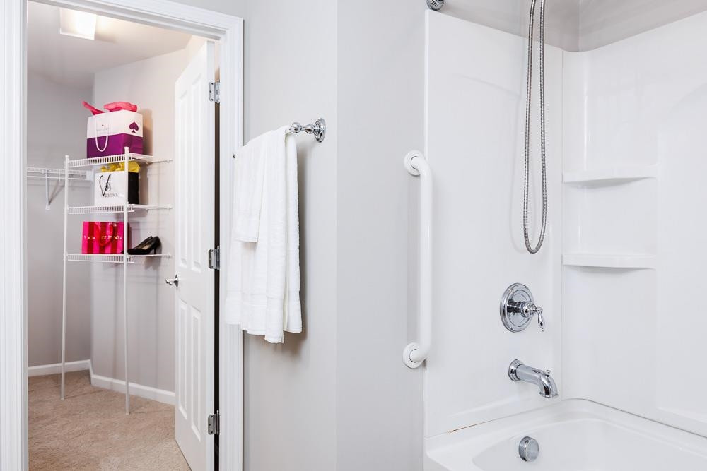 8714 Redcrest Place Raleigh, NC 27617 - Photo 18 of 29 Garden Tub/Shower Combo