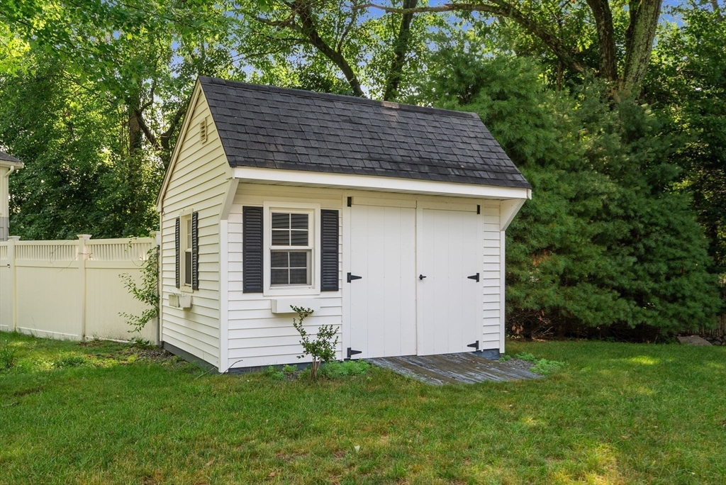 114 Albemarle Road Norwood, MA 02062 - Photo 33 of 42