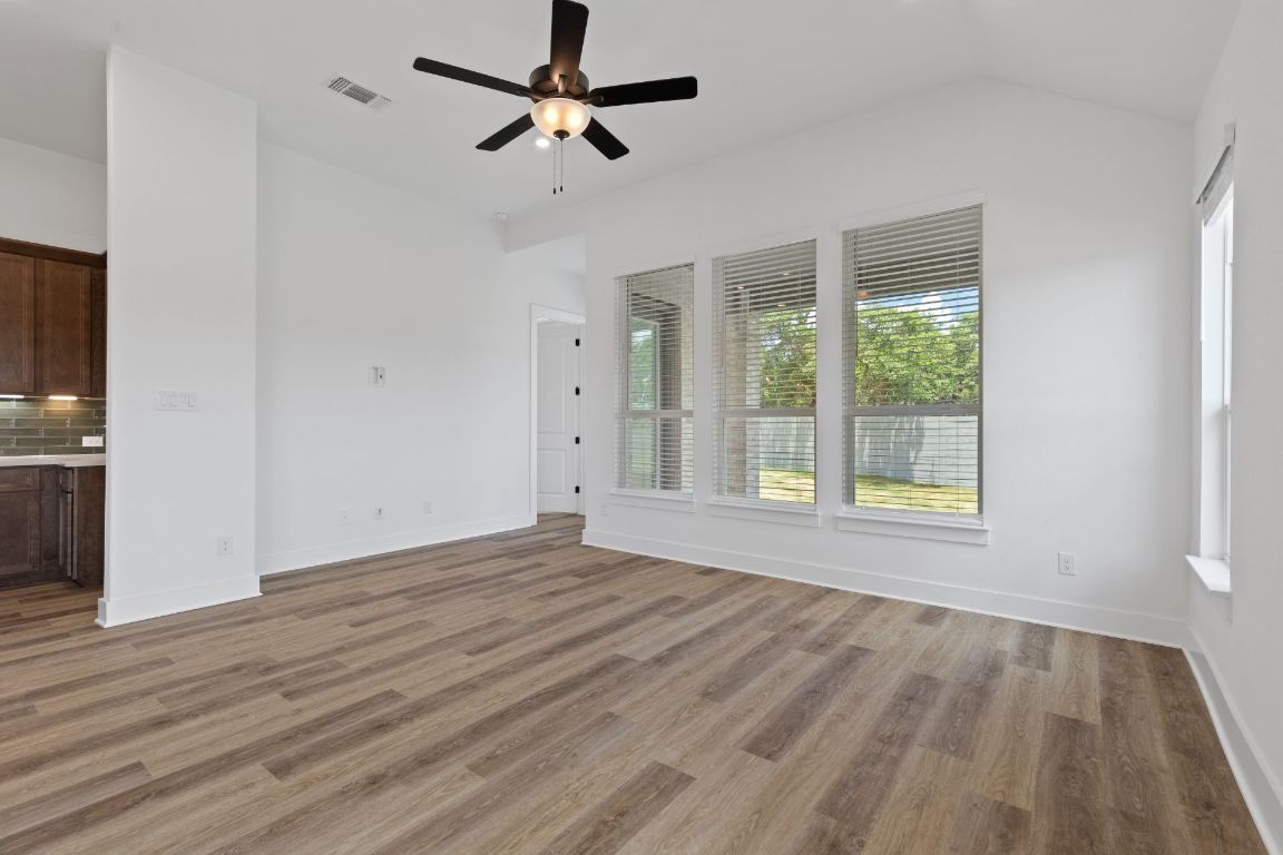 425 Hickory Springs Trail Georgetown, TX 78628 - Photo 12 of 35 Family Room