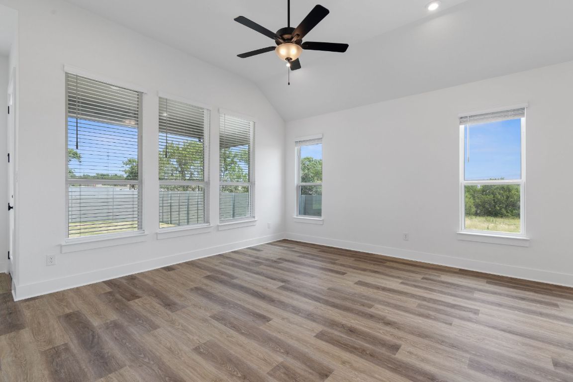425 Hickory Springs Trail Georgetown, TX 78628 - Photo 14 of 35 Family Room
