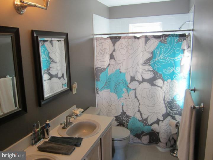 8 Yorktown Road Monmouth Junction, NJ 08852 - Photo 20 of 25 Gallery Image 20