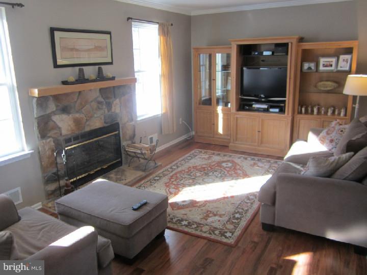 8 Yorktown Road Monmouth Junction, NJ 08852 - Photo 9 of 25 Gallery Image 9