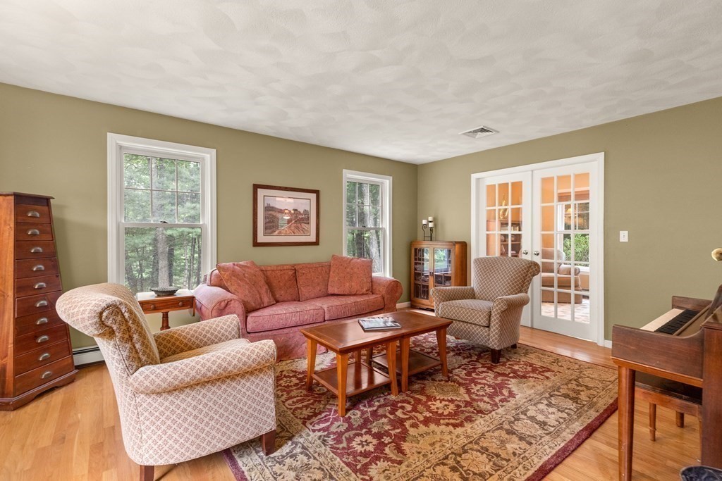 40 A Joseph Smith Way Boxford, MA 01921 - Photo 4 of 41 Gallery Image 4