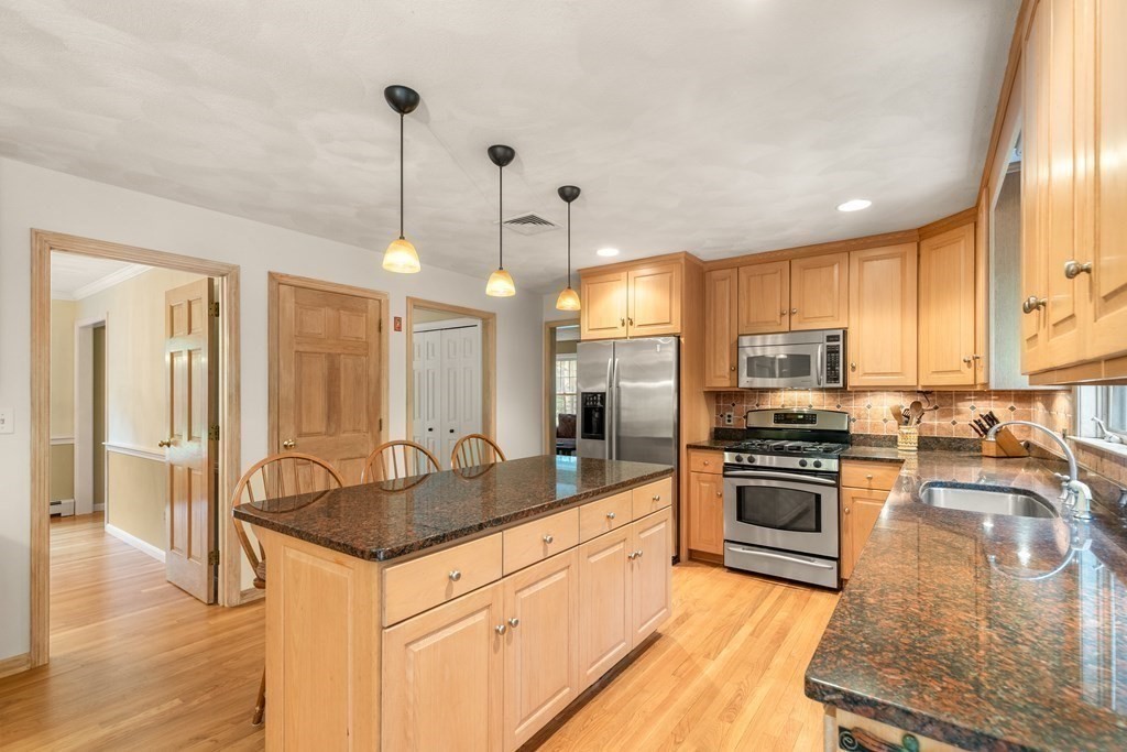 40 A Joseph Smith Way Boxford, MA 01921 - Photo 10 of 41 Gallery Image 10