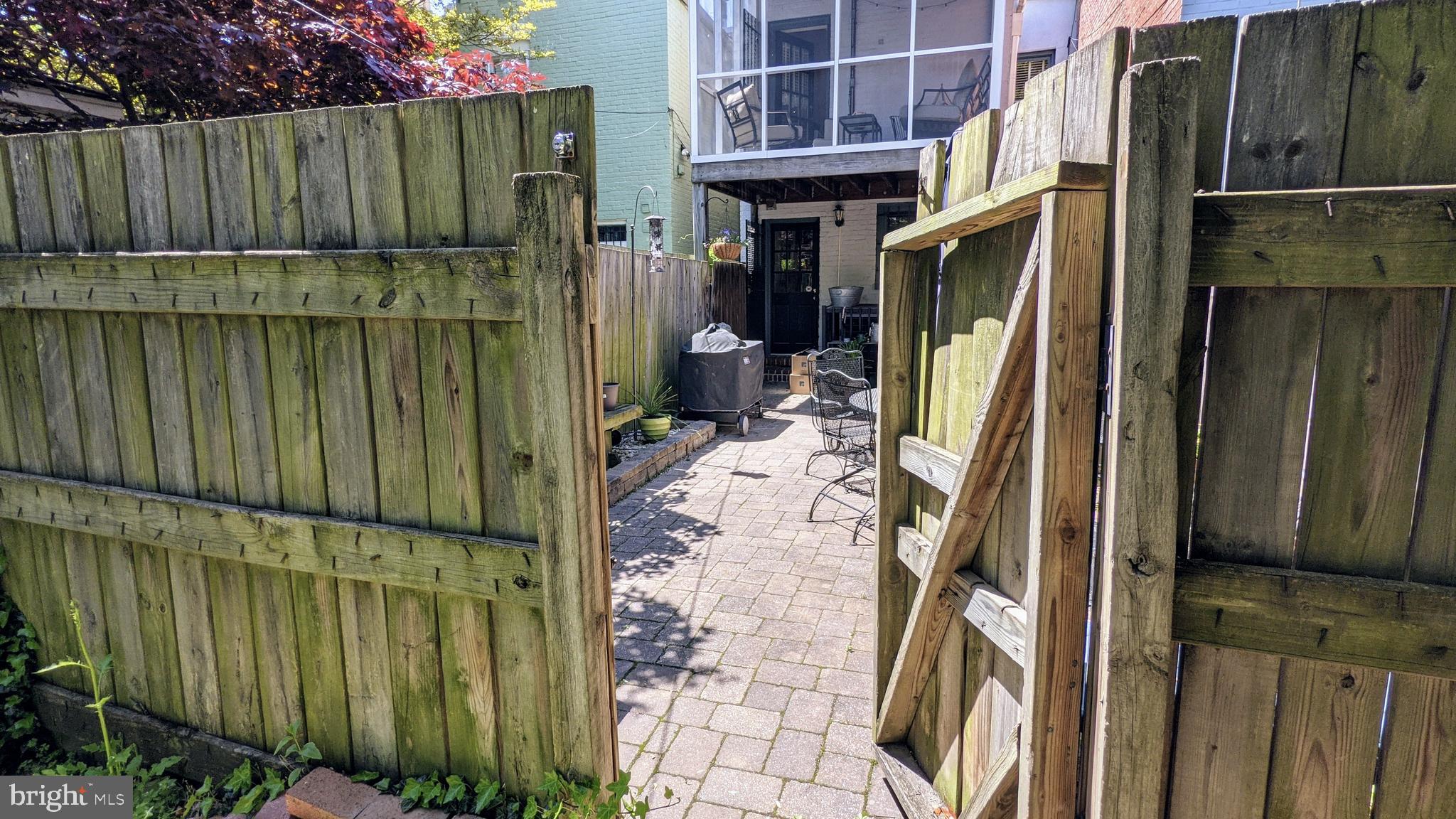 247 10th Street Northeast, Unit B Washington, DC 20002 - Photo 16 of 16